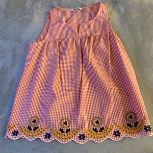Sleeveless shirt